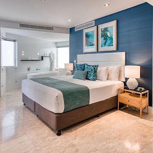 Three-Bedroom Suite Ocean View